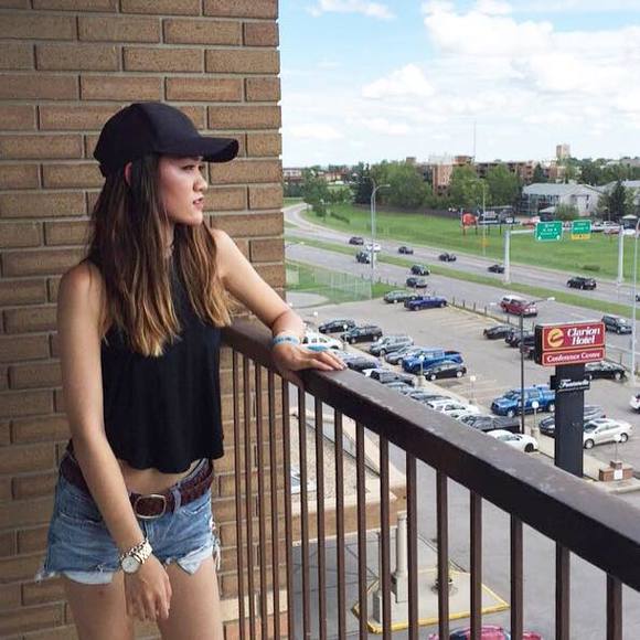 Meet your Posher, Tiffani - Picture 1 of 1